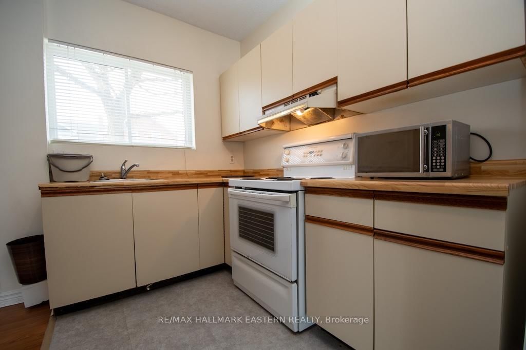 11 Argyle Street • Peterborough, ON photo 24