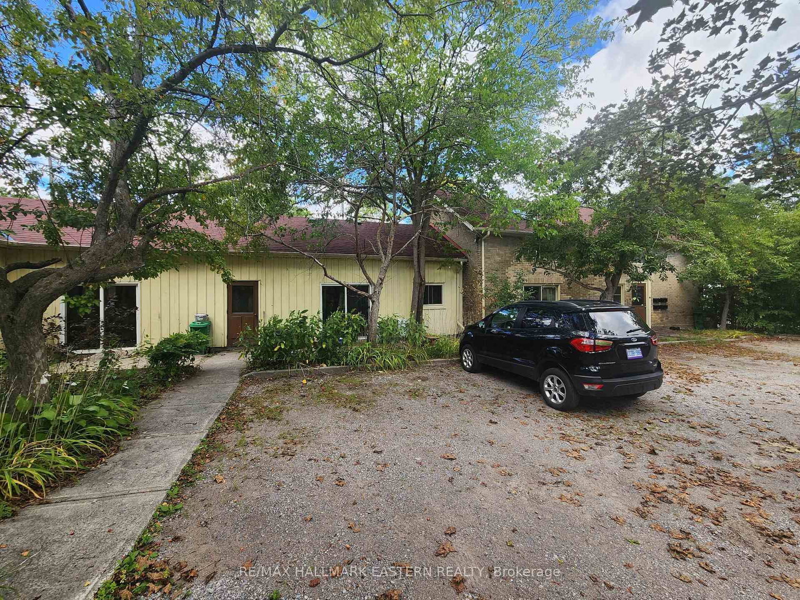 11 Argyle Street • Peterborough, ON photo 43