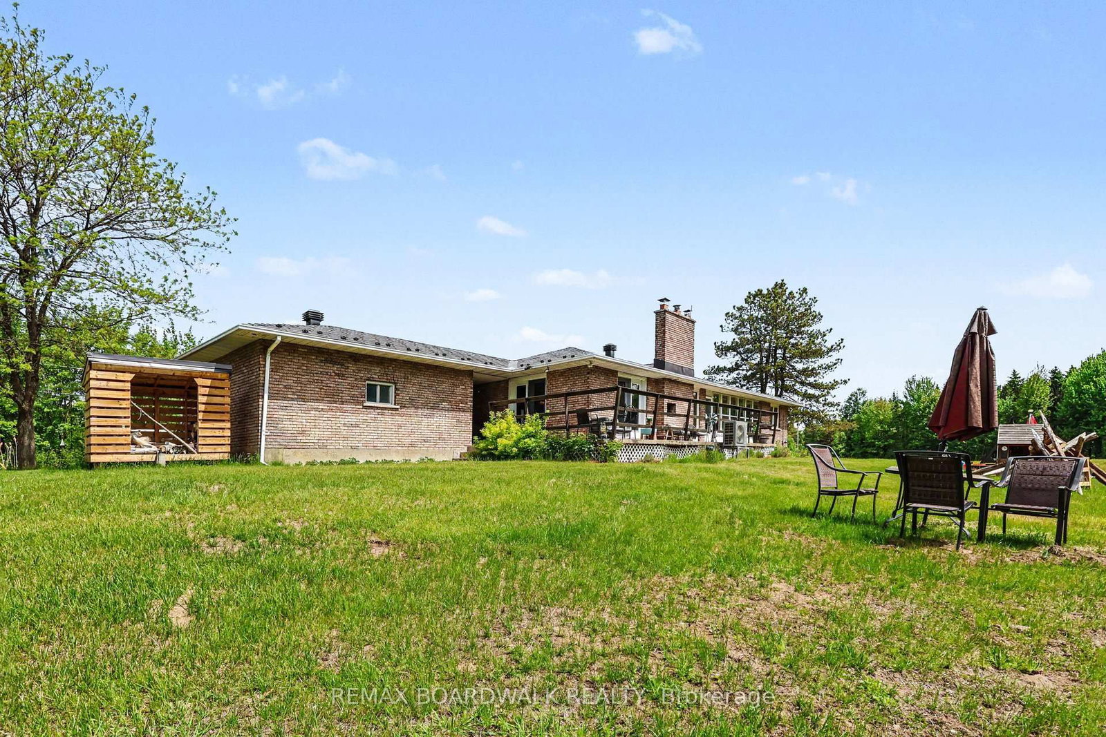 1500 Du Golf Road • Clarence-Rockland, ON photo 3