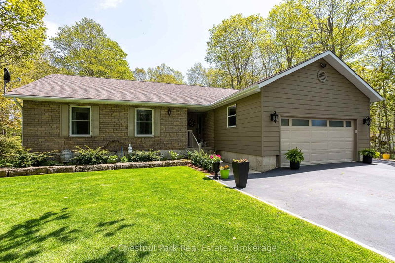 64 Maple Golf Crescent