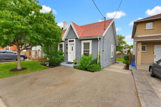 349 John Street N