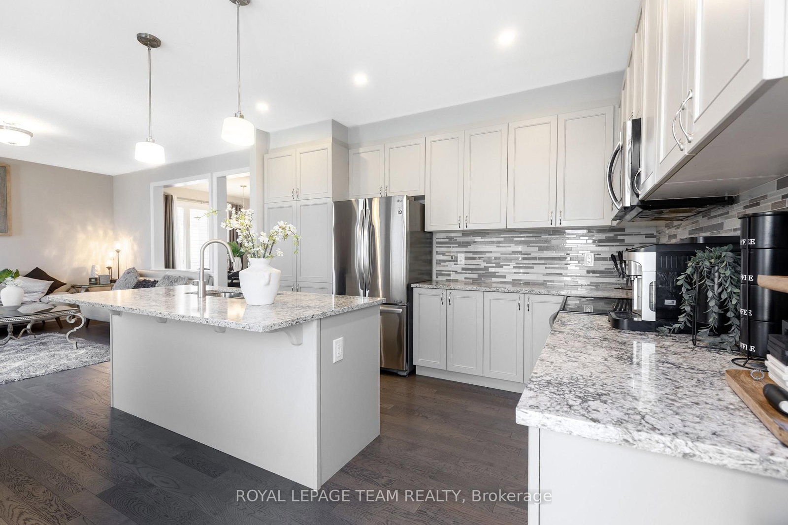 12 Oxalis Crescent • Ottawa, ON photo 20