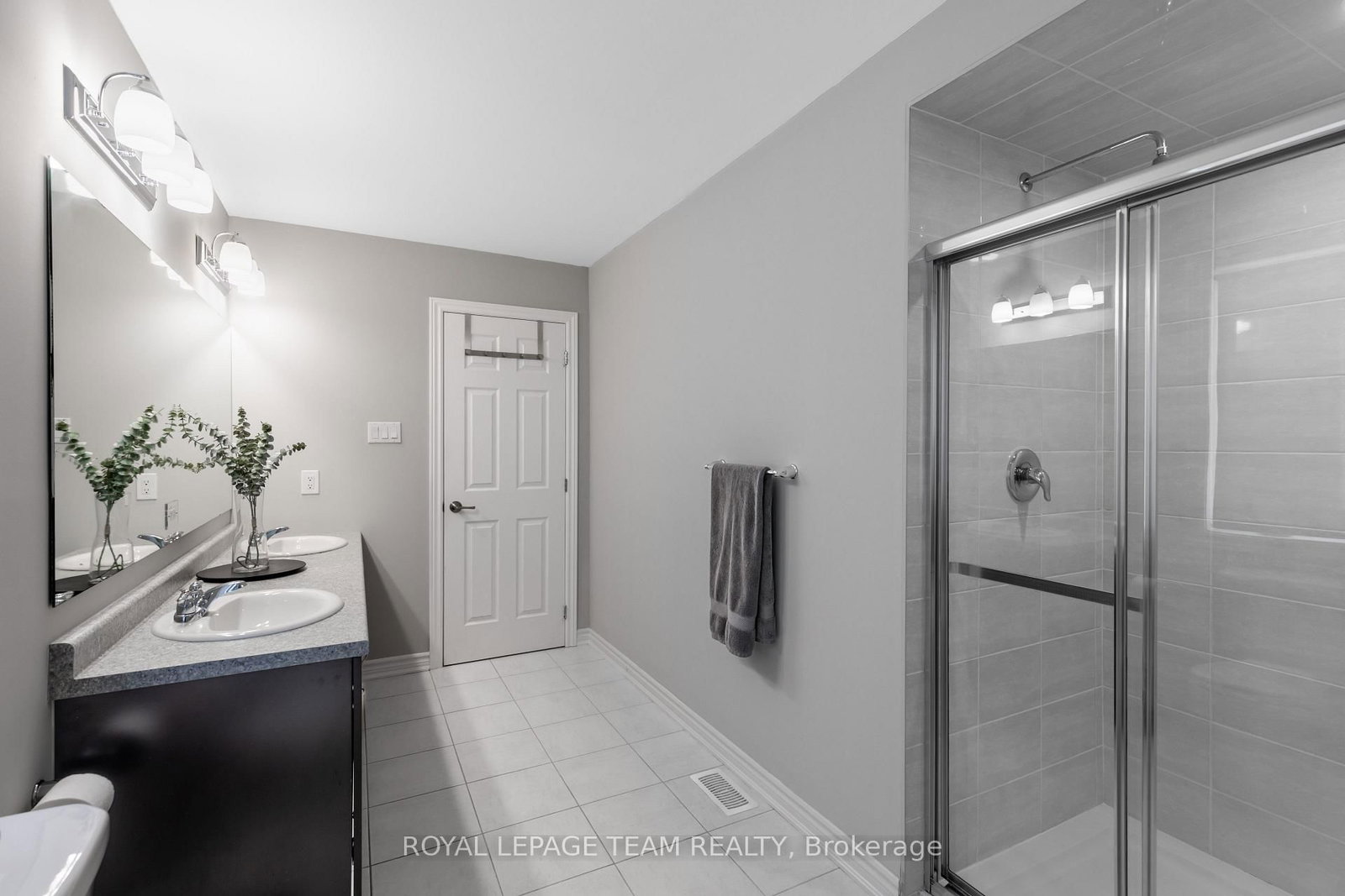 12 Oxalis Crescent • Ottawa, ON photo 27