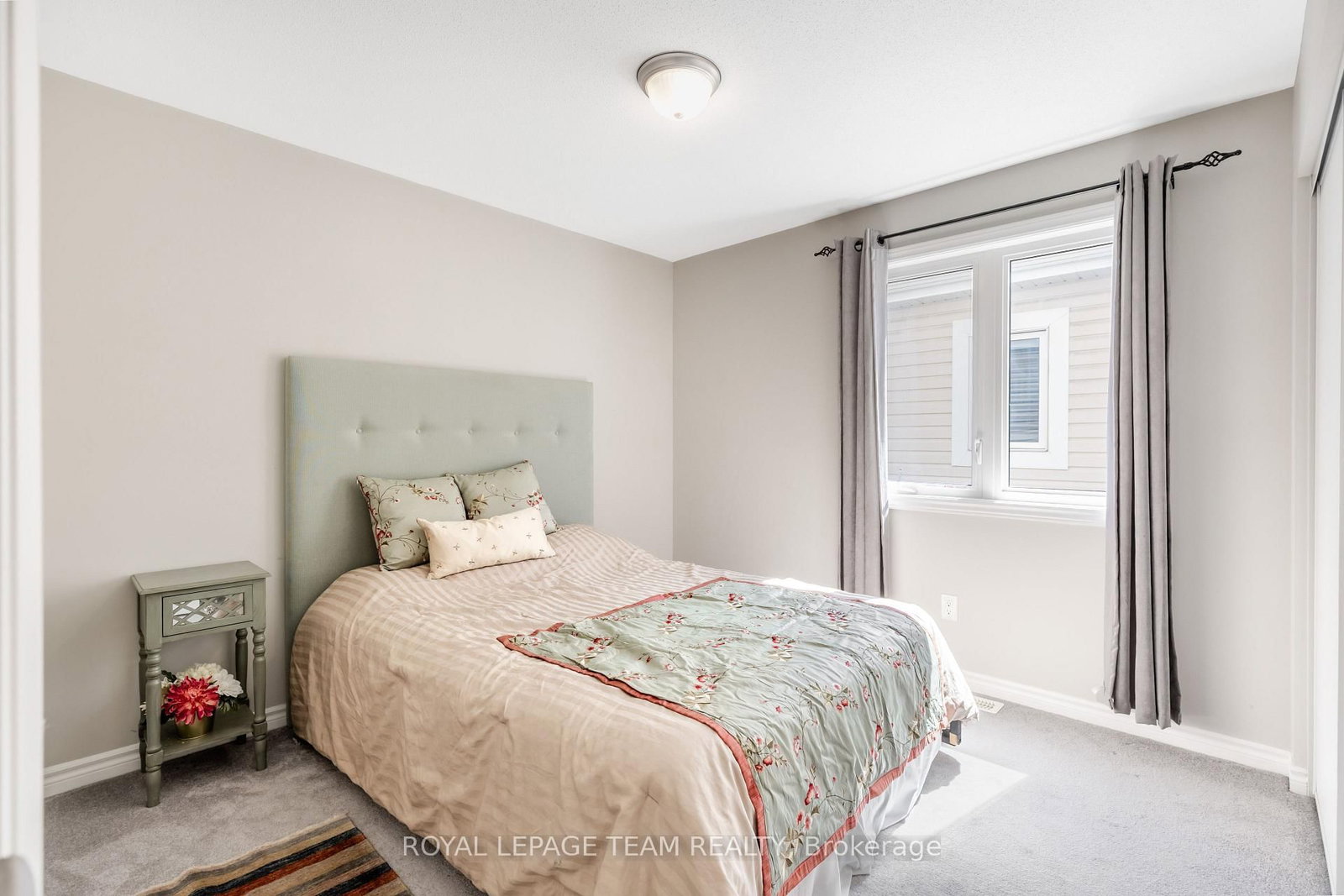 12 Oxalis Crescent • Ottawa, ON photo 32