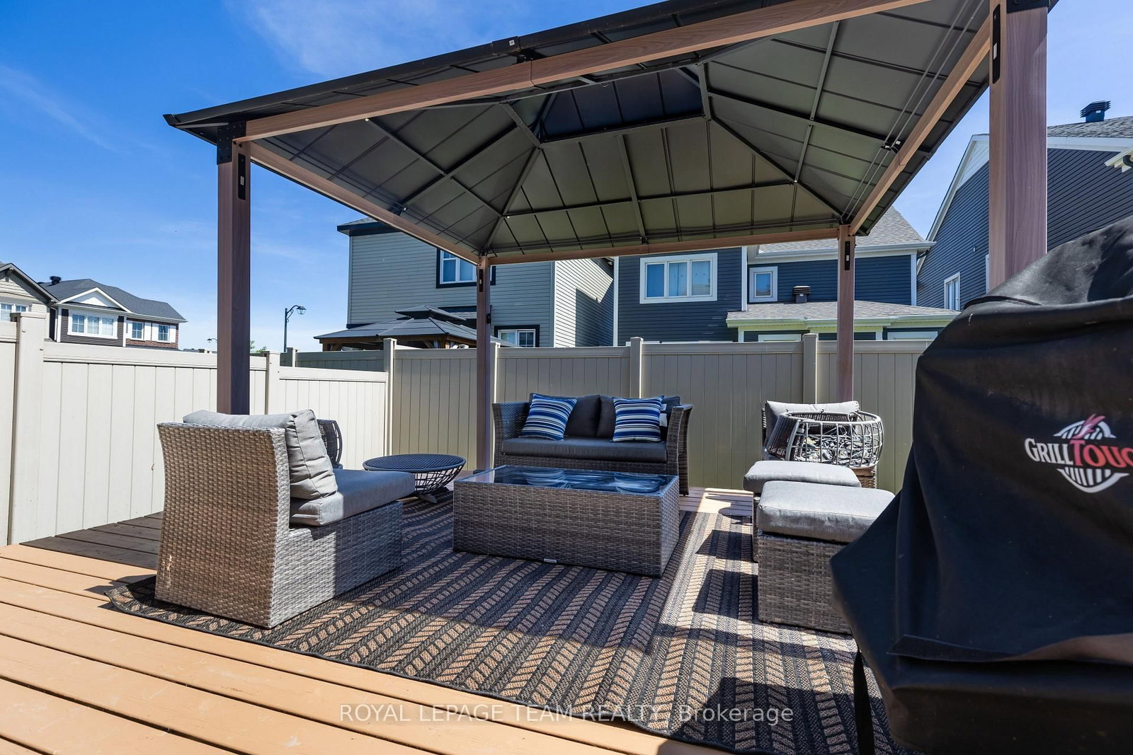 12 Oxalis Crescent • Ottawa, ON photo 43