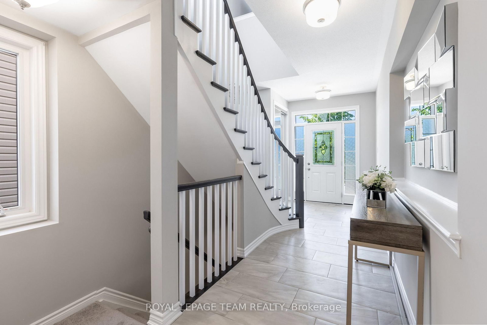 12 Oxalis Crescent • Ottawa, ON photo 8