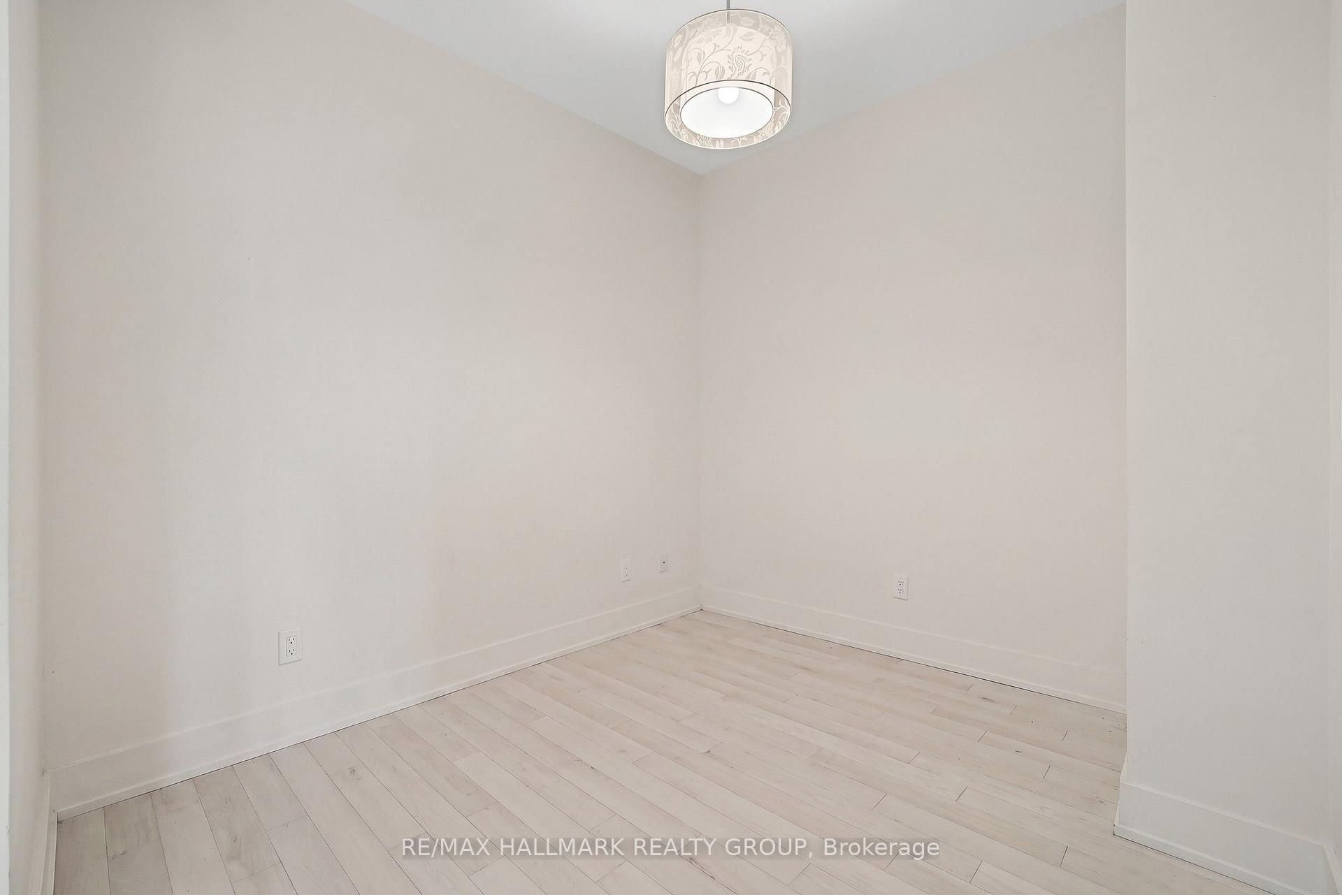 98 Richmond Road, Unit 504