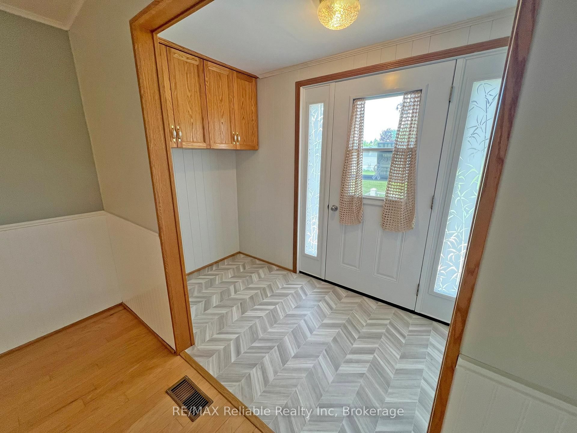 144 Sandbagger Crescent