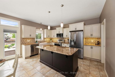 1863 Ballymote Avenue • London North, ON photo 8