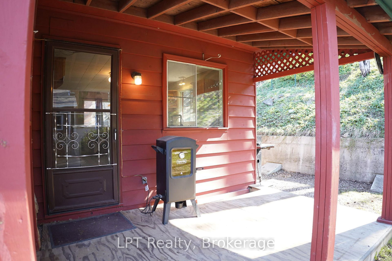 Listing Image 8