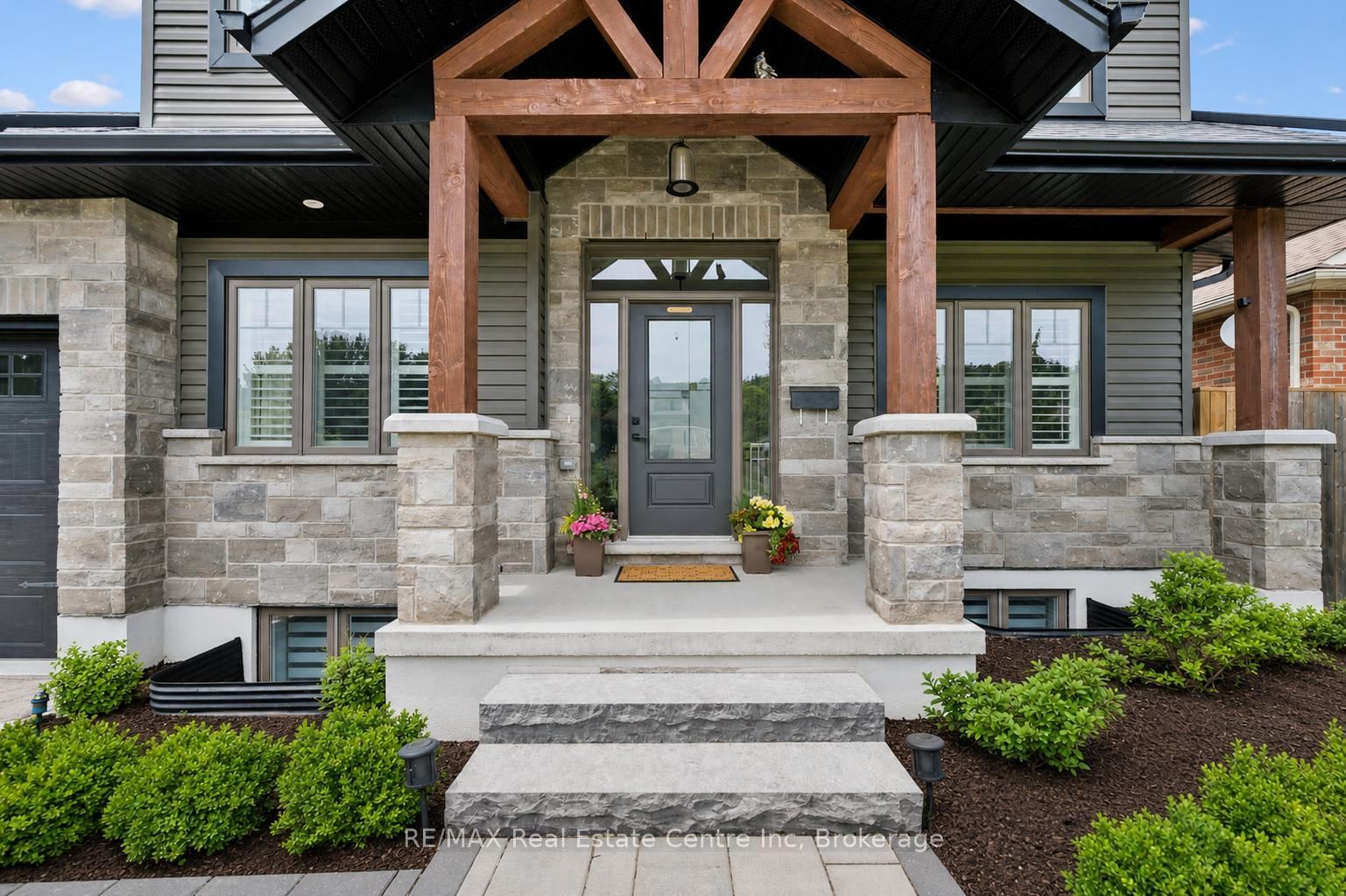 10 Craighead Drive • Centre Wellington, ON photo 2