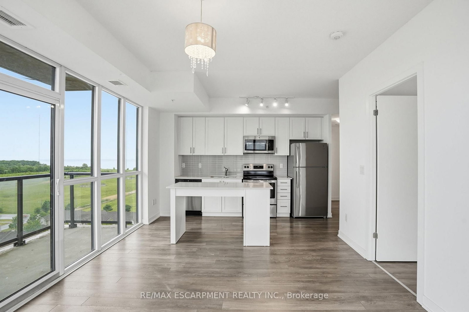 550 North Service Road • #1201 • Grimsby, ON photo 13