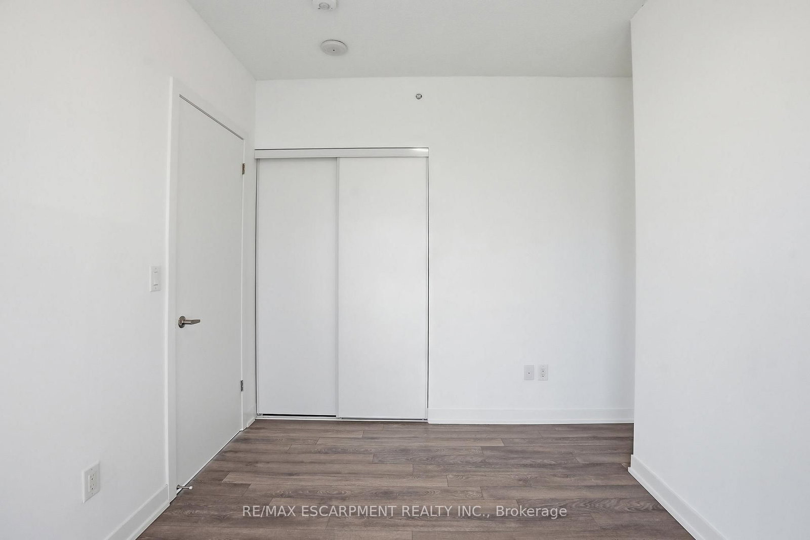 550 North Service Road • #1201 • Grimsby, ON photo 15