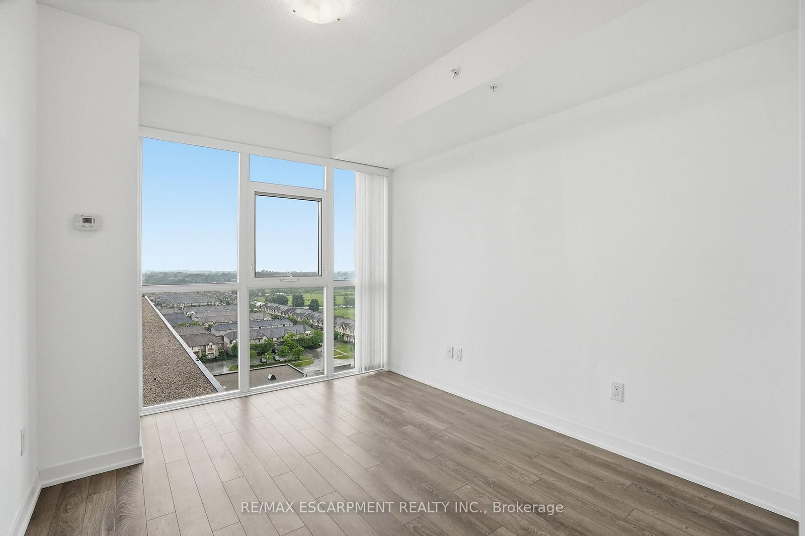 550 North Service Road • #1201 • Grimsby, ON photo 17