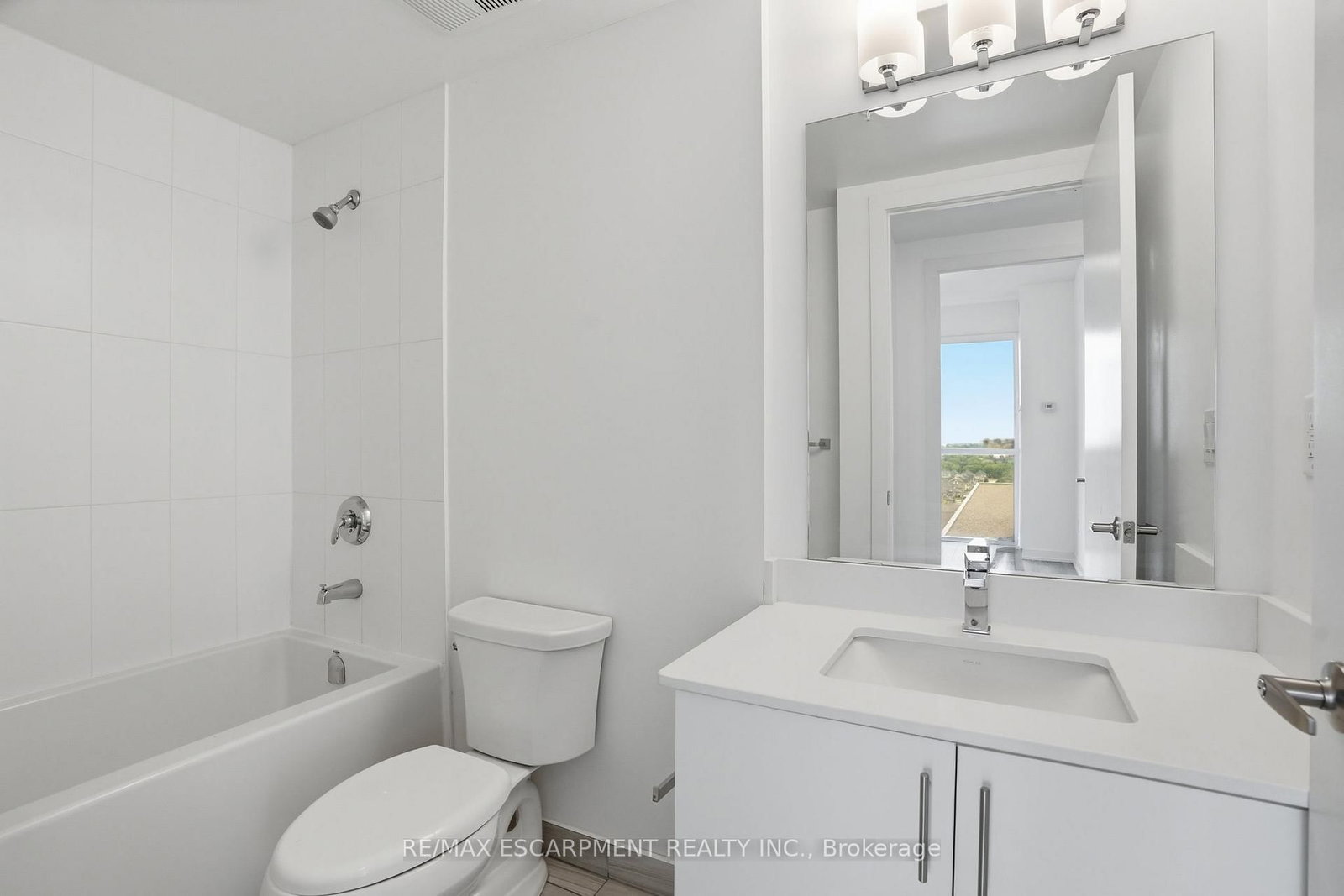 550 North Service Road • #1201 • Grimsby, ON photo 21