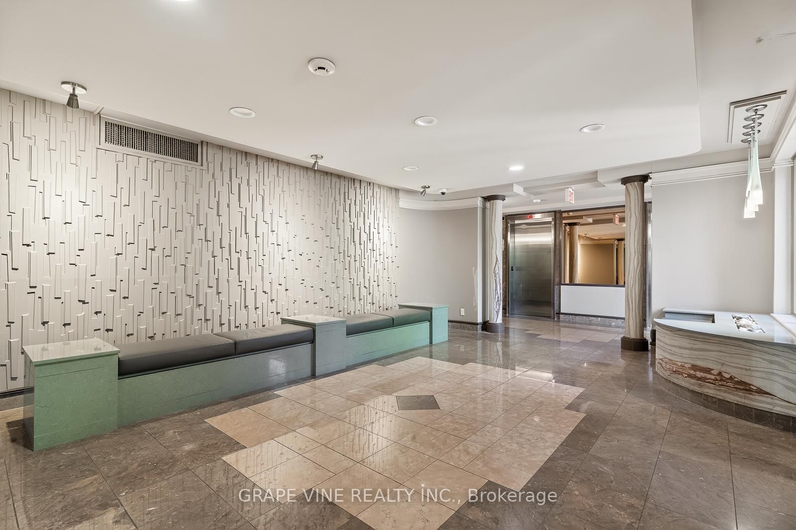 100 Grant Carman Drive, Unit 1115