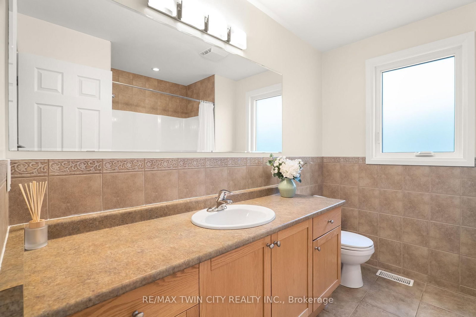 100 Pebblecreek Drive • Kitchener, ON photo 26