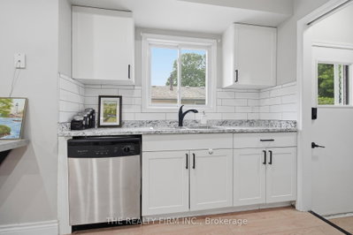 23 Brunswick Avenue • London North, ON photo 8