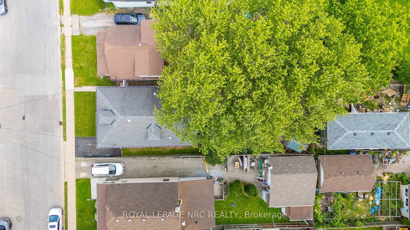 255 Deere Street • Welland, ON photo 38