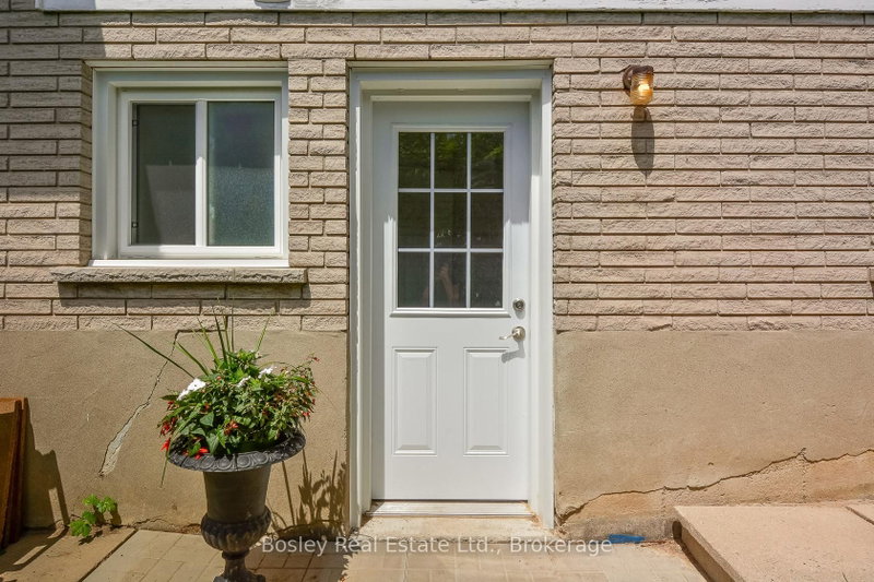 5 Algoma Drive