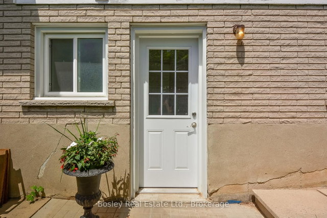 5 Algoma Drive