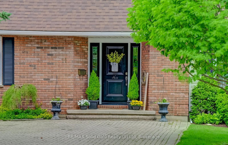 11 Lorraine Drive