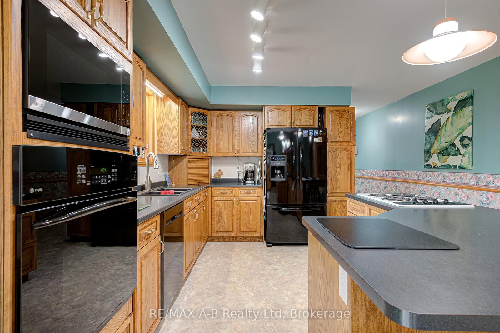 137 Mitchell Court • West Perth, ON photo 12
