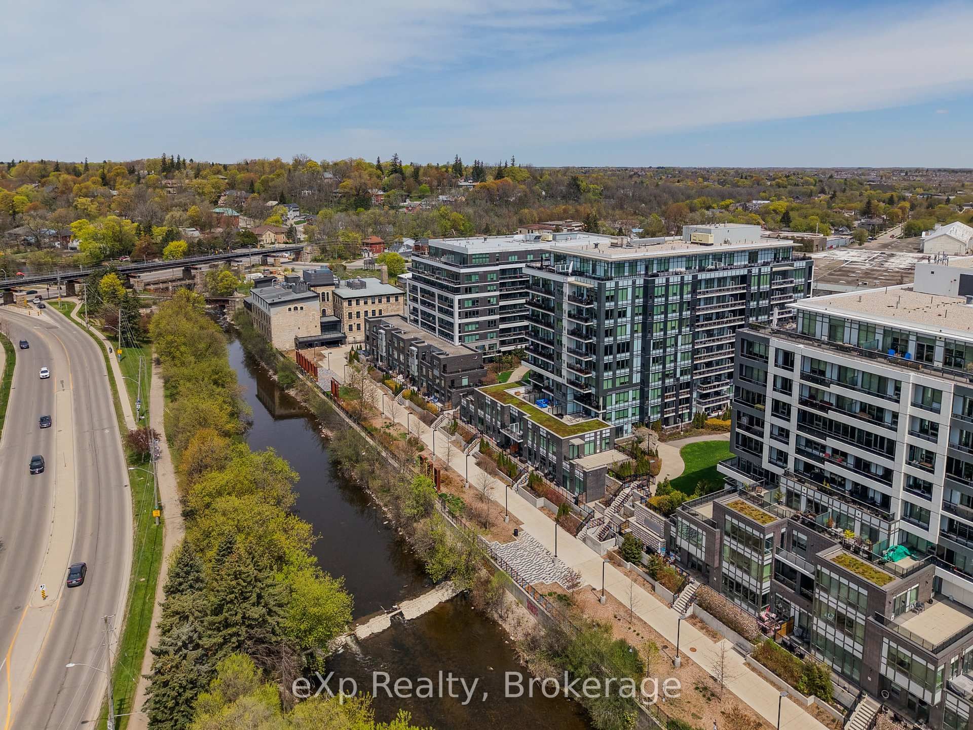 63 Arthur Street S, Unit 205