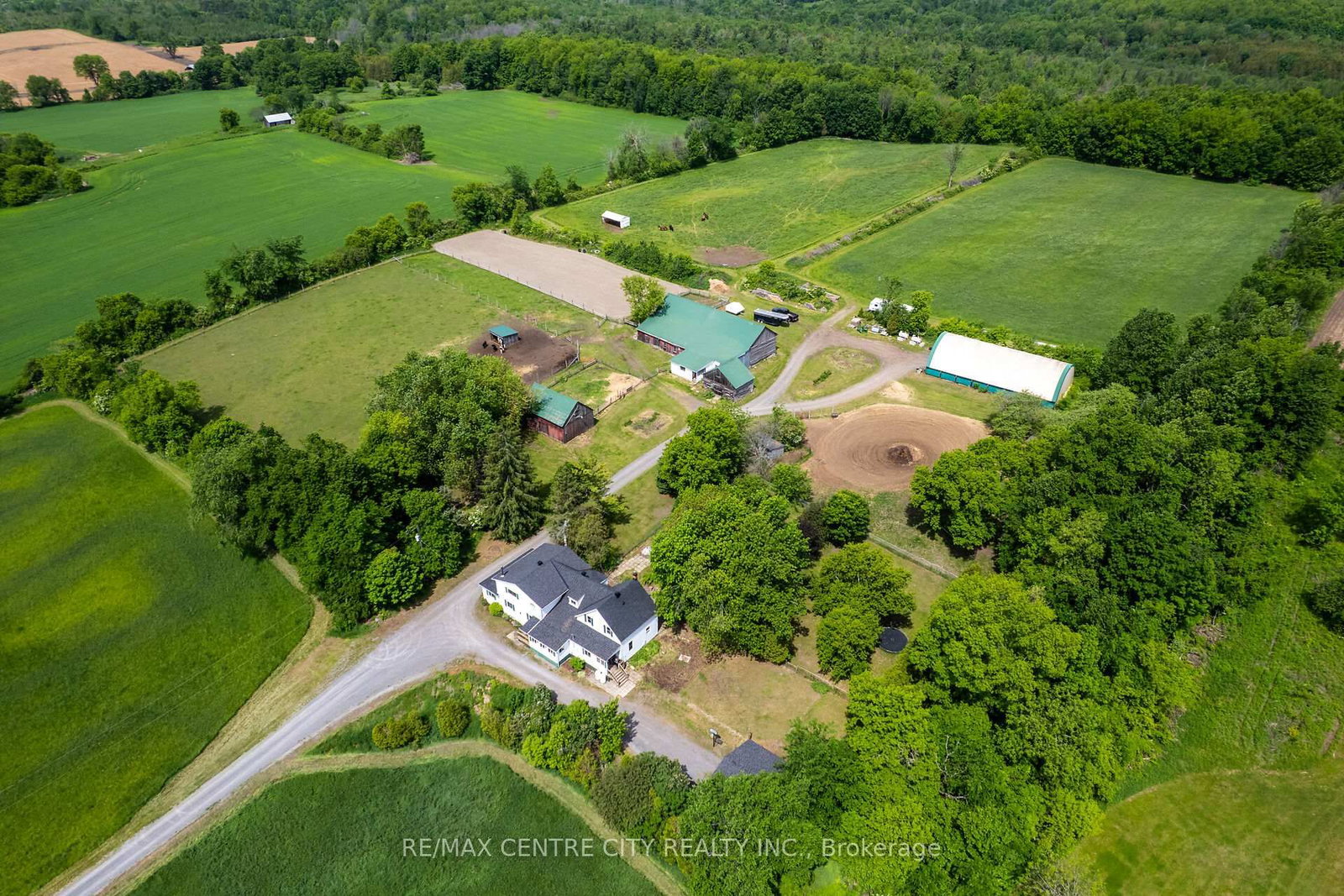 19637 County Road 25 • South Glengarry, ON photo 3