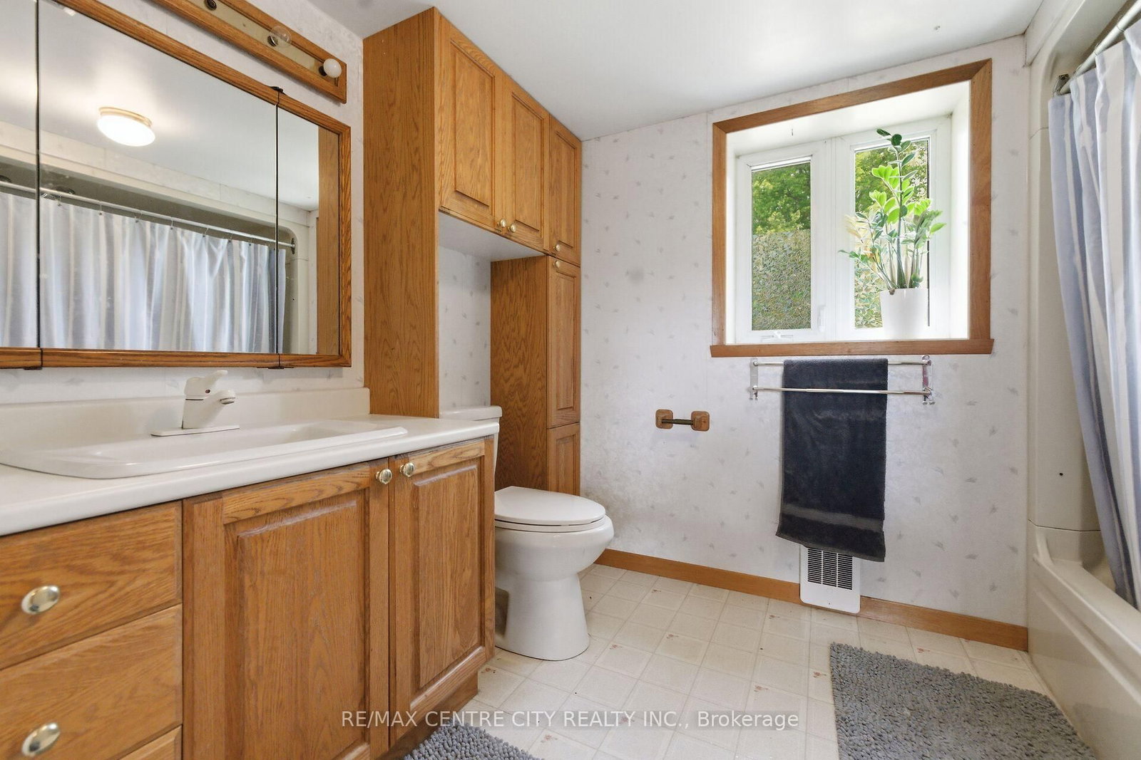 19637 County Road 25 • South Glengarry, ON photo 40