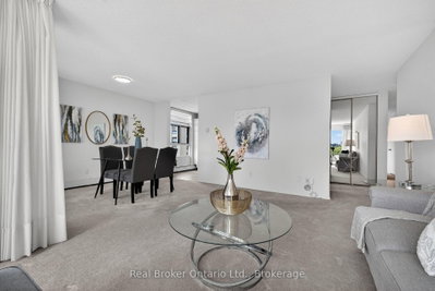 23 E Woodlawn Road • #811 • Guelph, ON photo 8