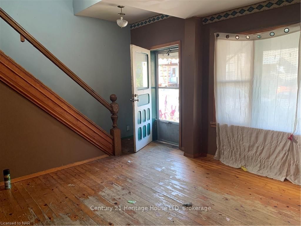 4624 JEPSON Street • Niagara Falls, ON photo 4