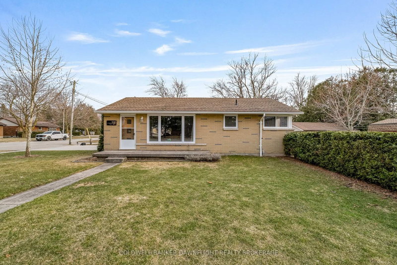105 Wellington Street W, South Huron