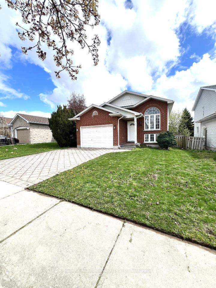 home for lease on 1098 Farnsborough Crescent