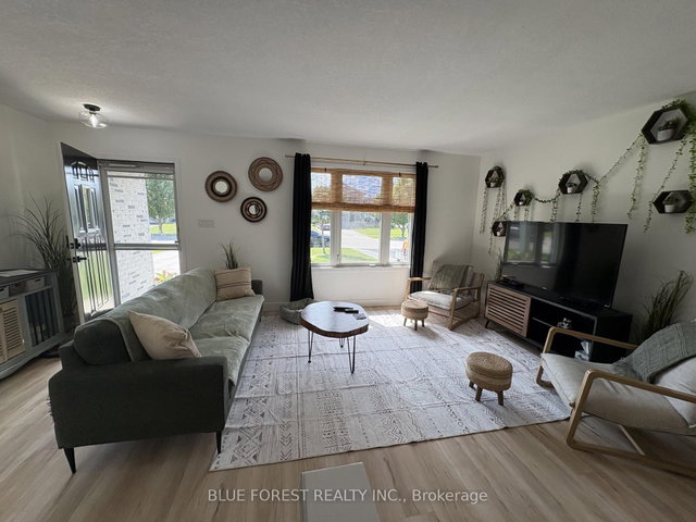 3 Meadowvale Drive