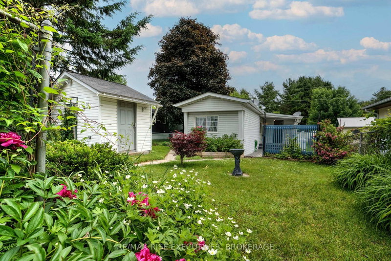 27 - 104 Ellisville Road