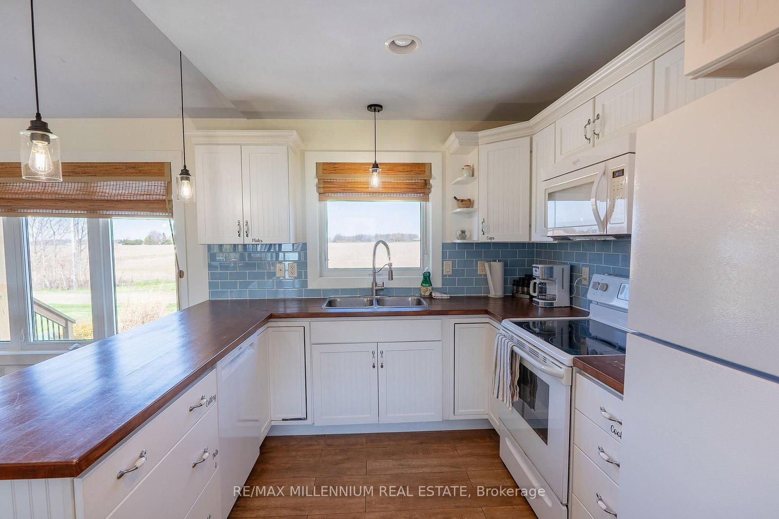 Listing Image 12
