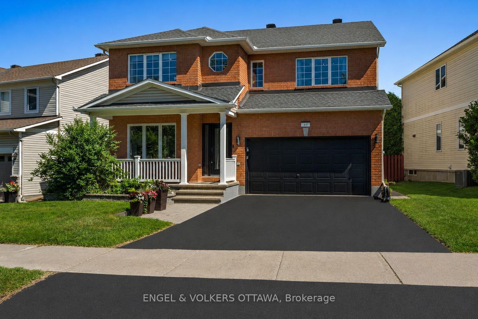 49 Kittiwake Drive • Stittsville, ON photo 1
