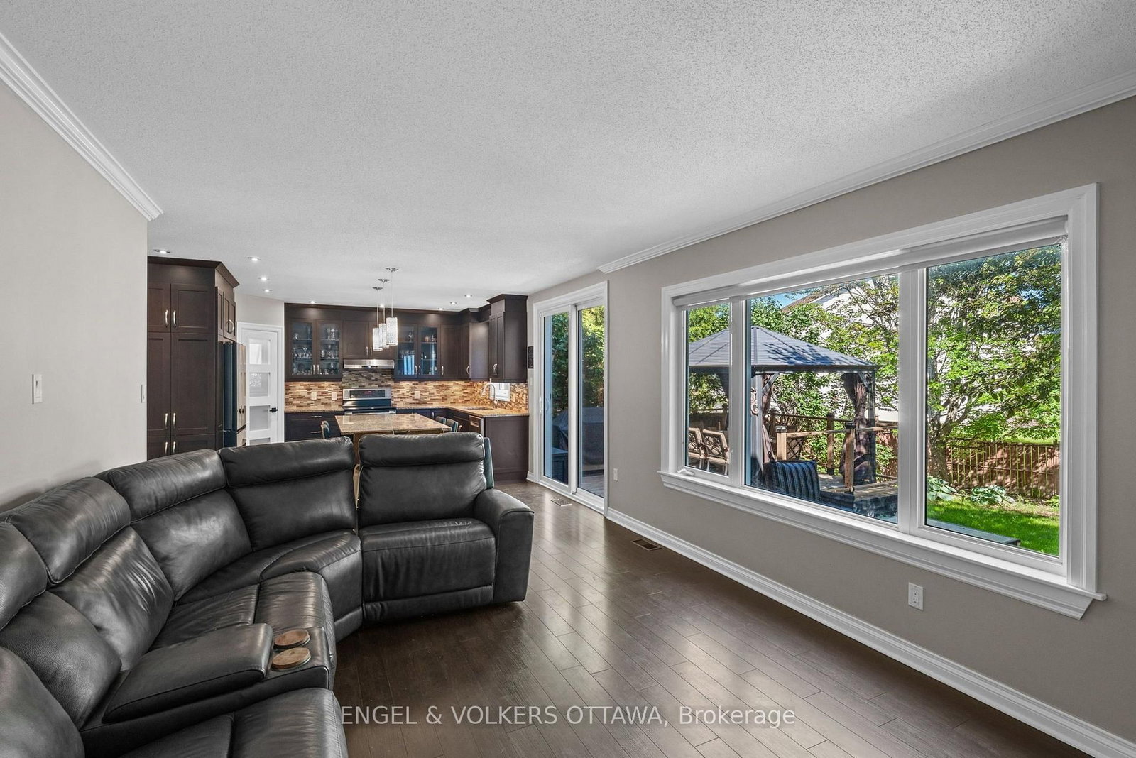 49 Kittiwake Drive • Stittsville, ON photo 13