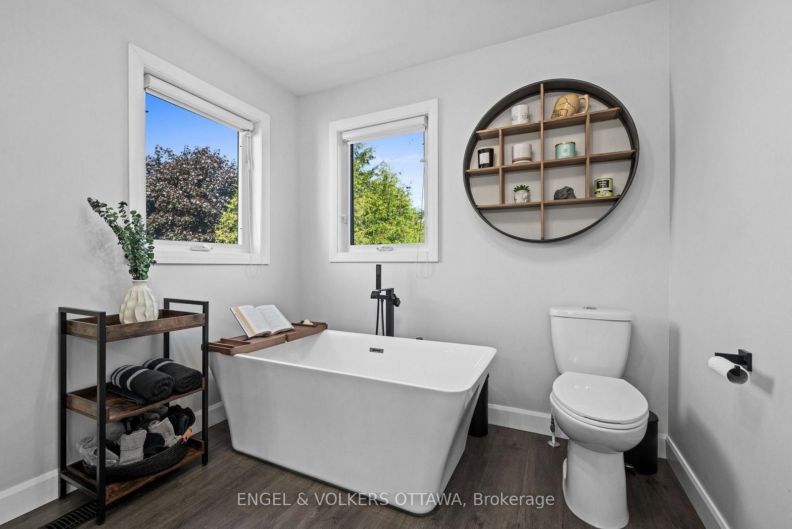 49 Kittiwake Drive • Stittsville, ON photo 21