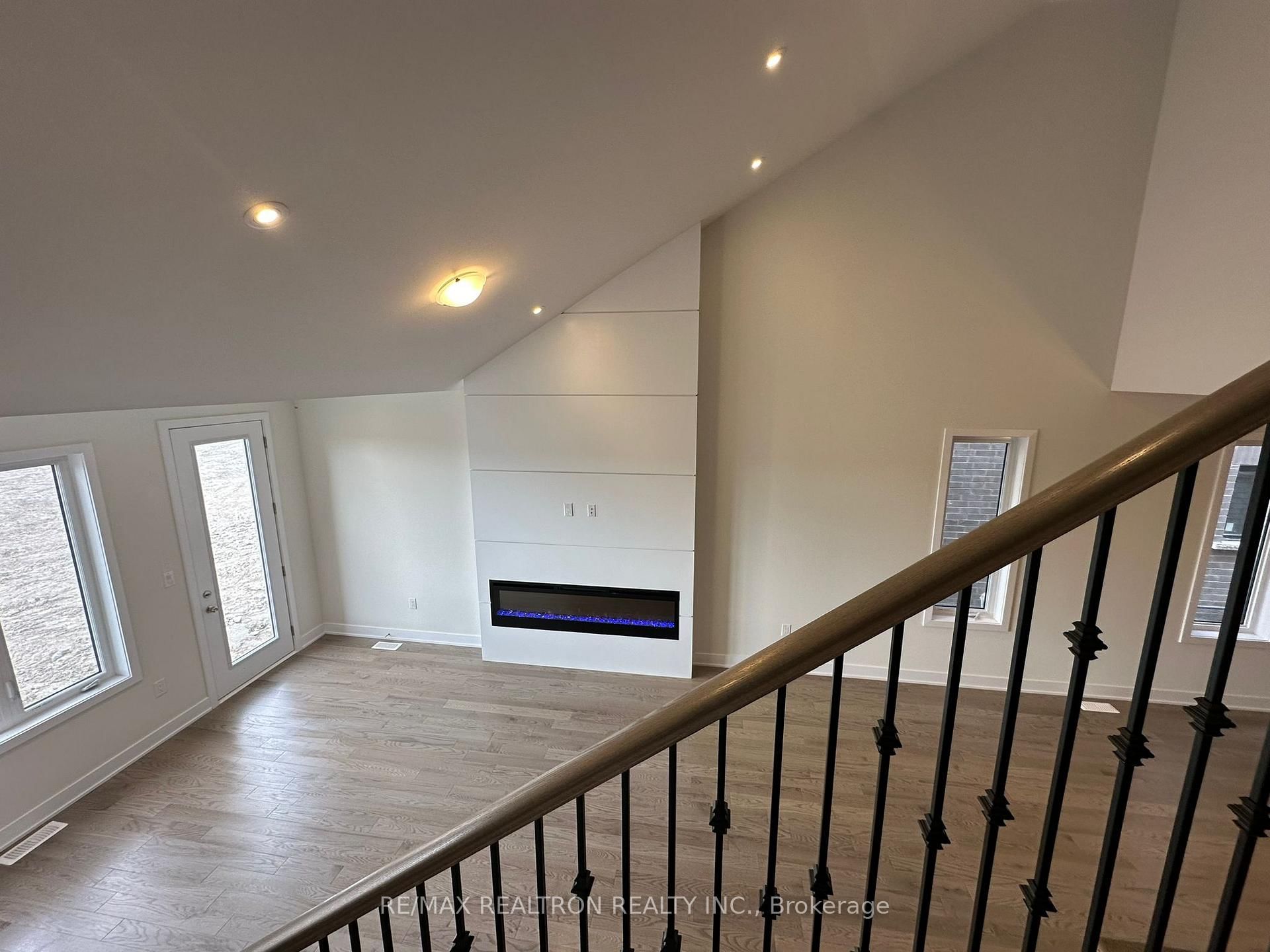 321 O'Toole Crescent