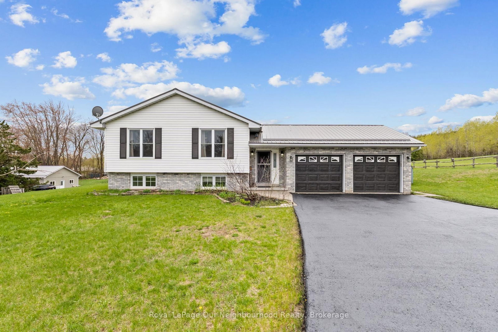 23 Flying Club Road • Hastings, ON photo 1