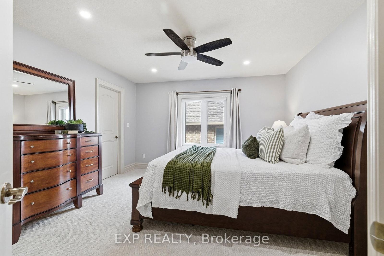 54 Paige Street • Kitchener, ON photo 27