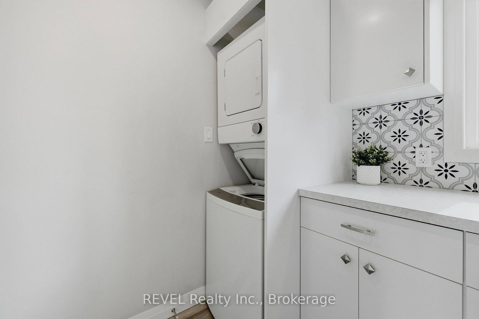 7859 Mulhern Street • Niagara Falls, ON photo 11