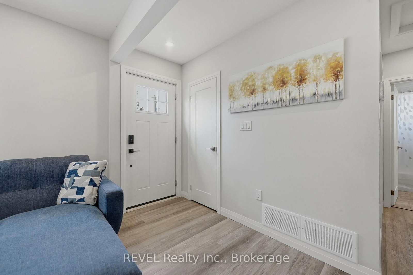 7859 Mulhern Street • Niagara Falls, ON photo 3