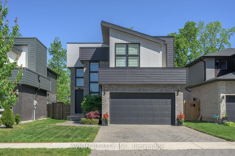 364 Sophia Crescent
