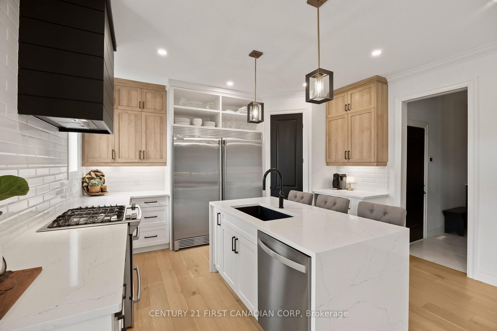 8 Oscar Davis Court • Strathroy-Caradoc, ON photo 10