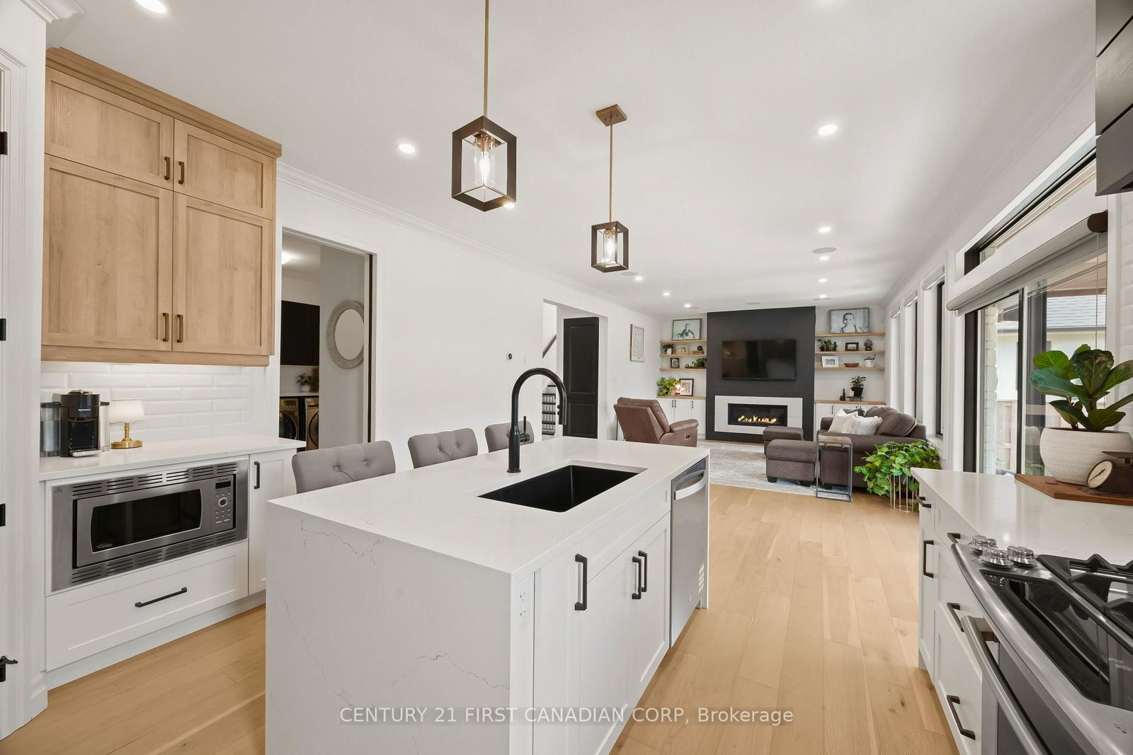 8 Oscar Davis Court • Strathroy-Caradoc, ON photo 12