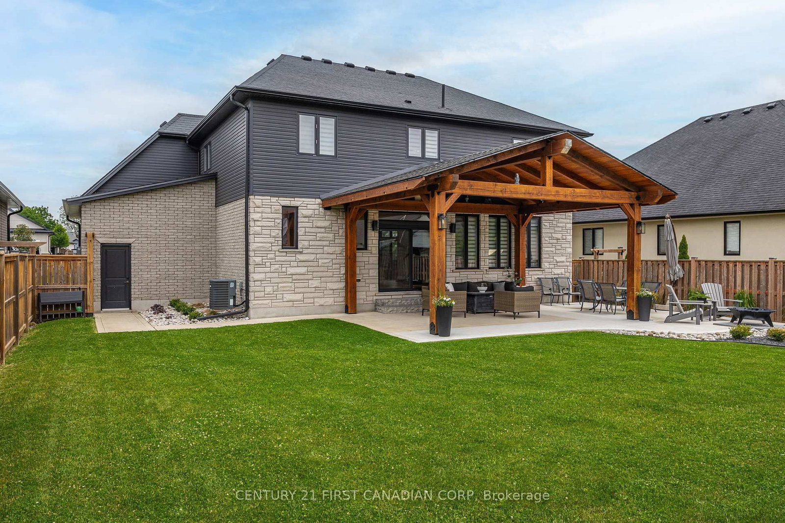 8 Oscar Davis Court • Strathroy-Caradoc, ON photo 34