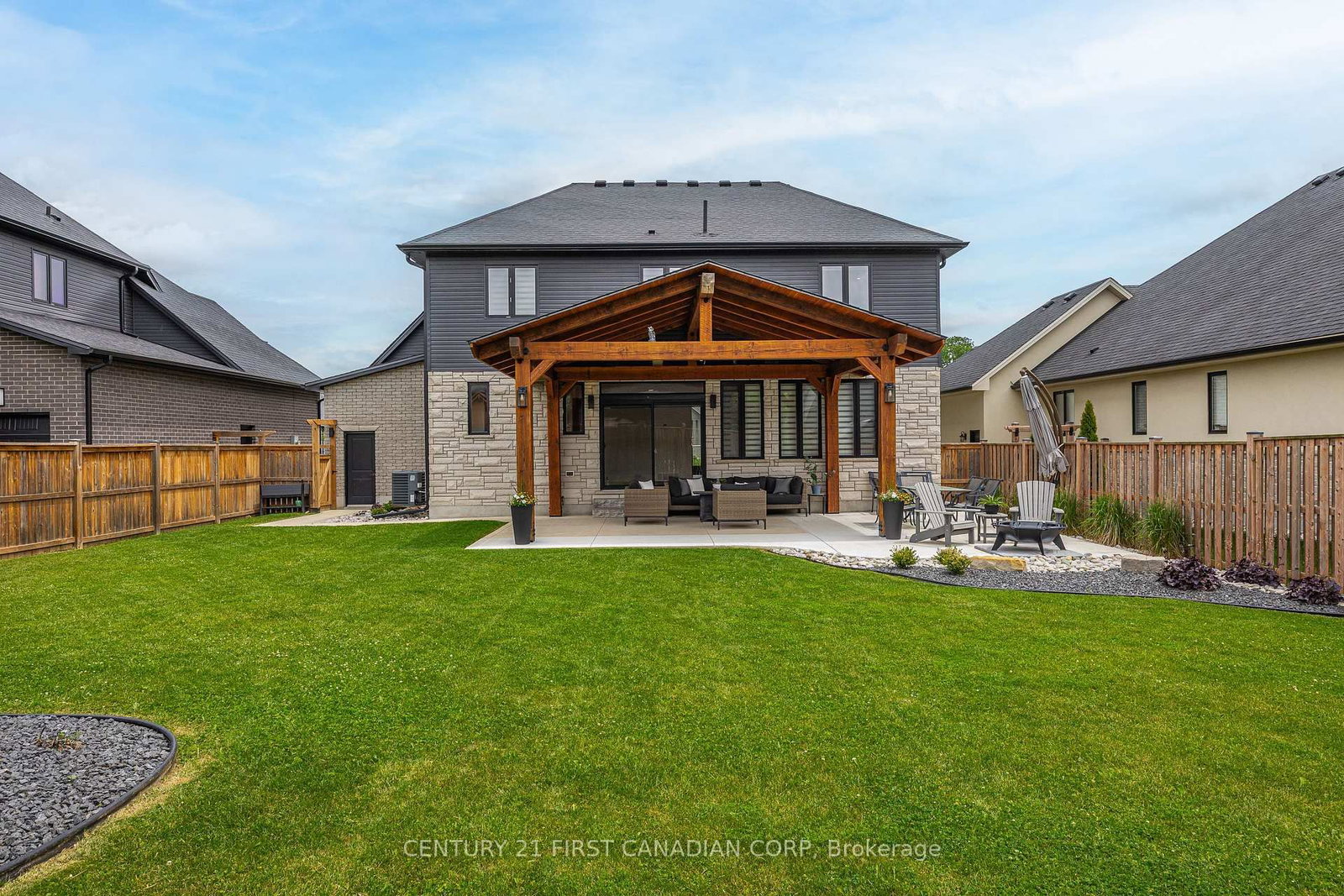 8 Oscar Davis Court • Strathroy-Caradoc, ON photo 35